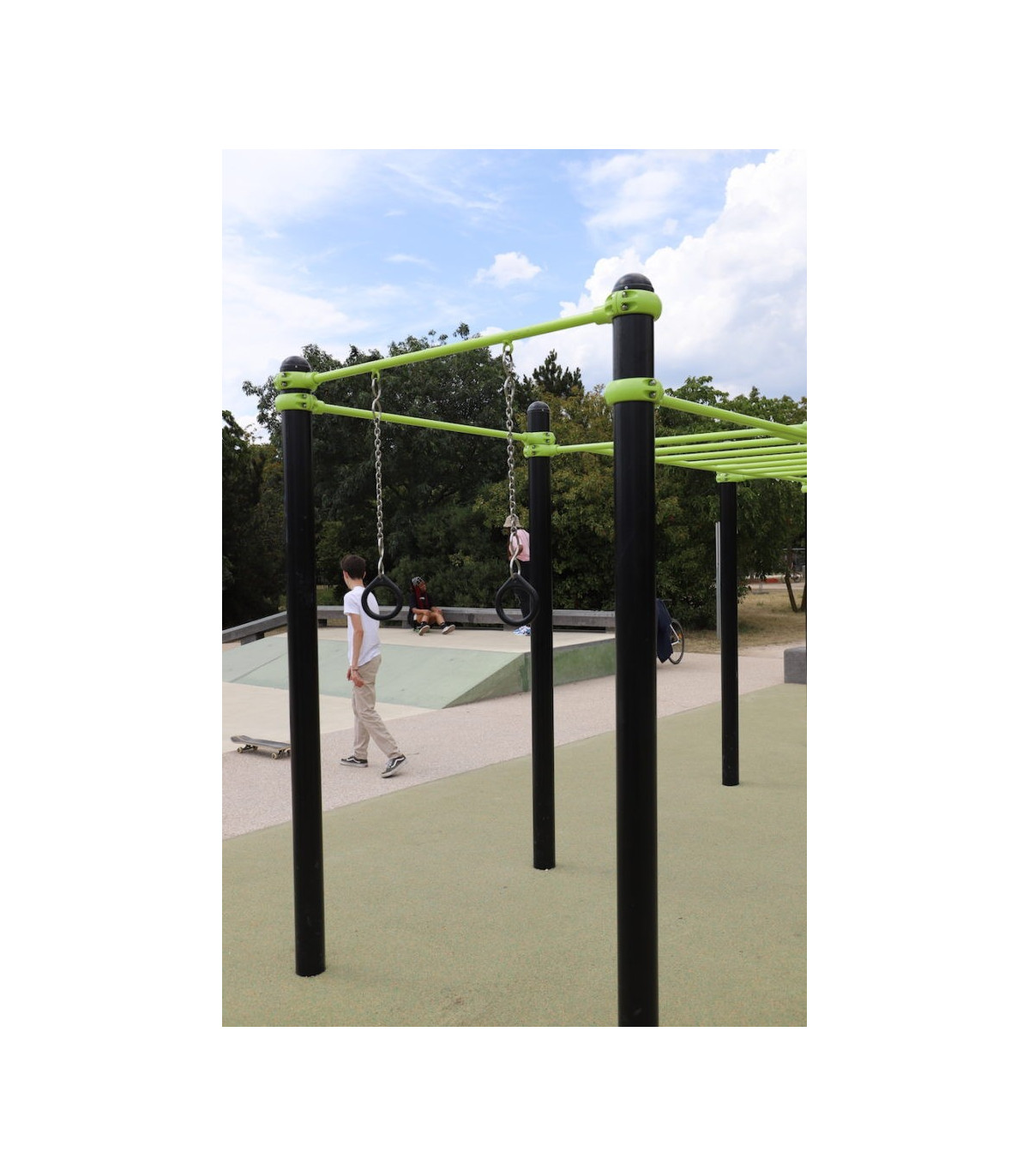 BARRE ANNEAUX STREET WORKOUT exe