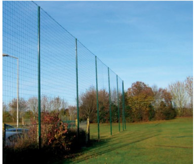 PARE BALLONS TERRAIN DE SPORT