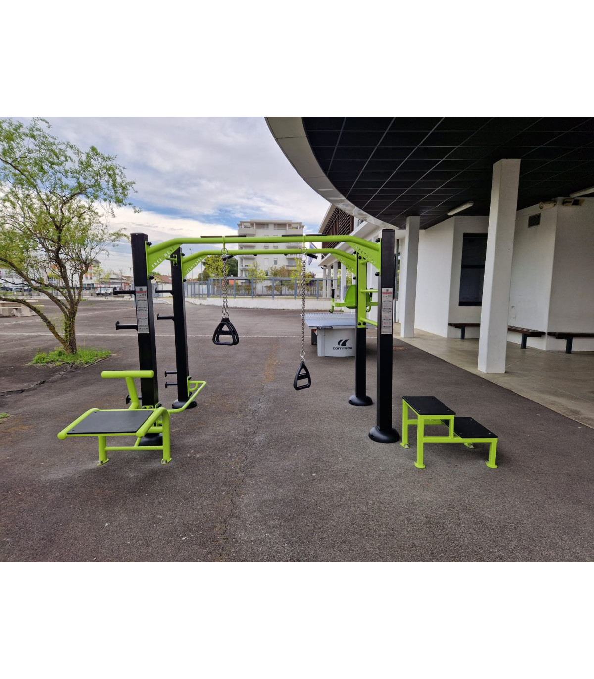 STATION COMPACT TRAINING COUR DE LYCEE
