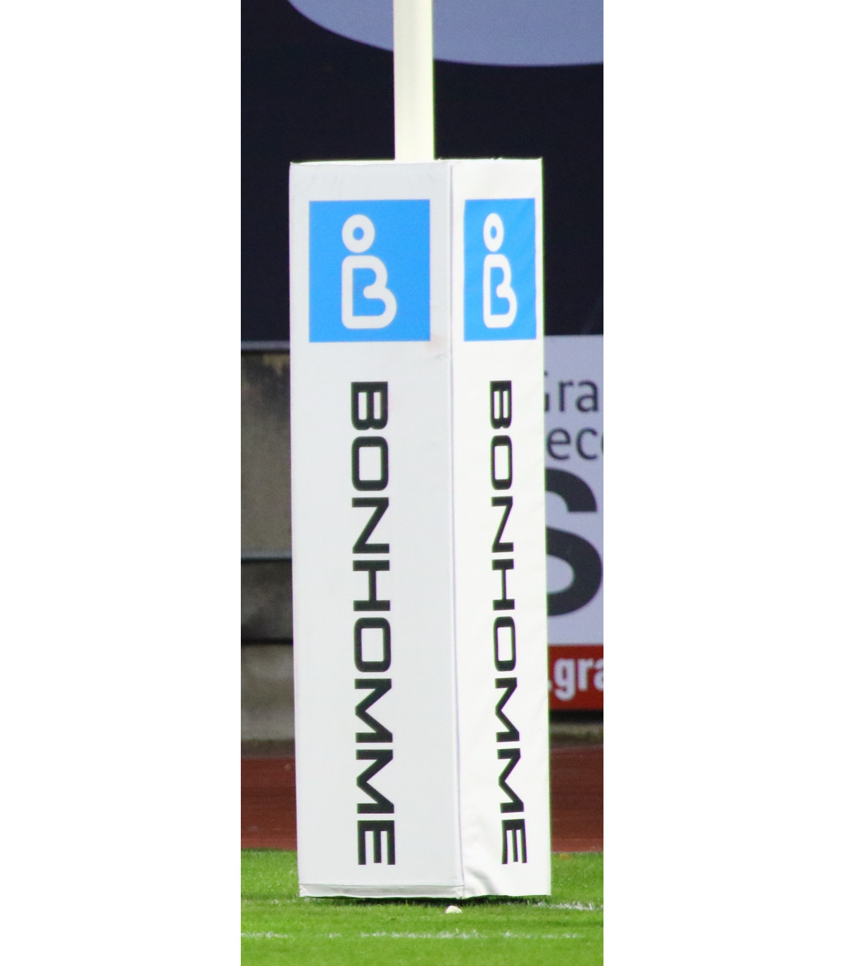 PROTECTION POTEAU RUGBY PERSONNALISEE BONHOMME