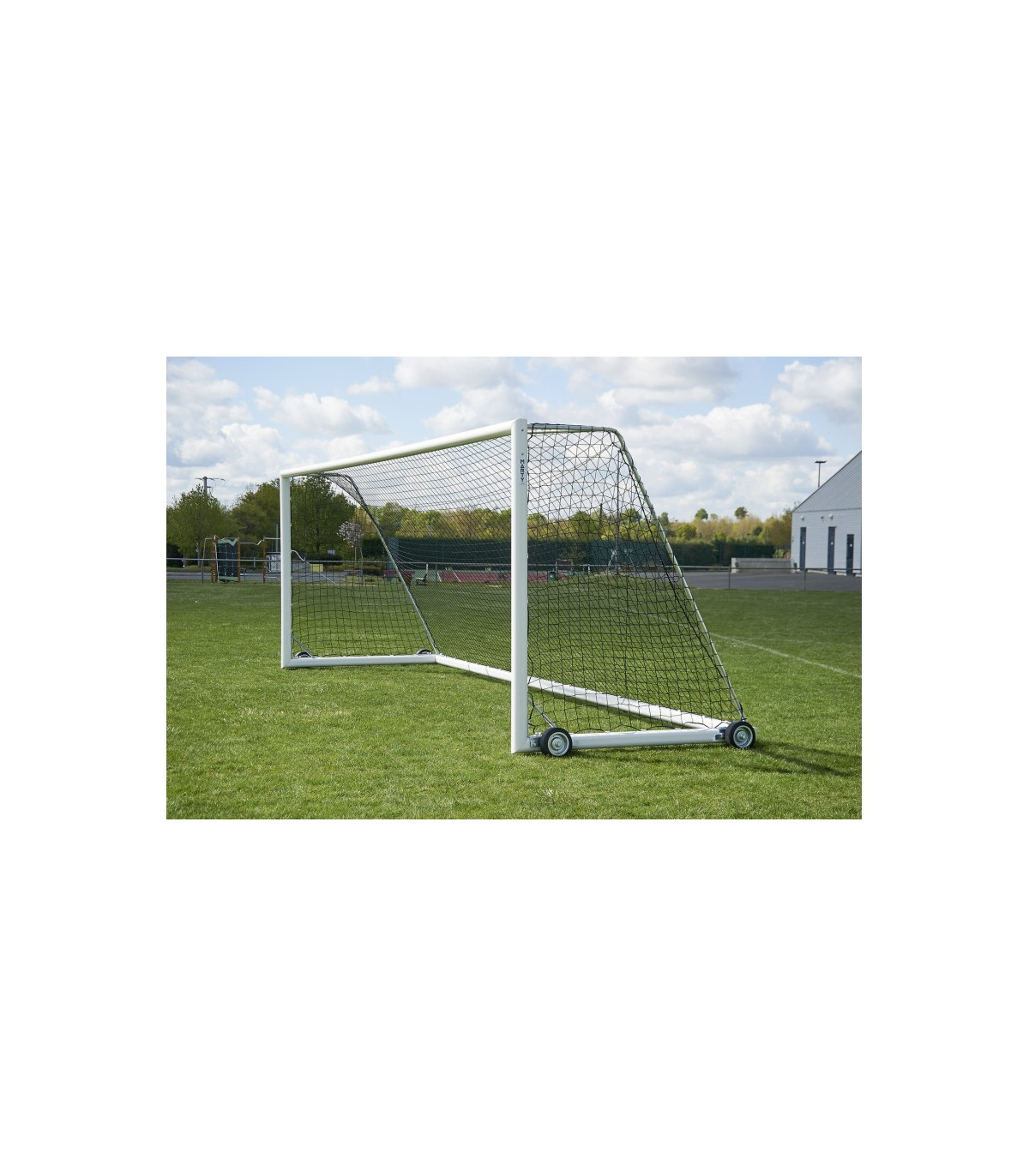 BUT DE FOOTBALL A 8 TRANSPORTABLE AVEC LESTS