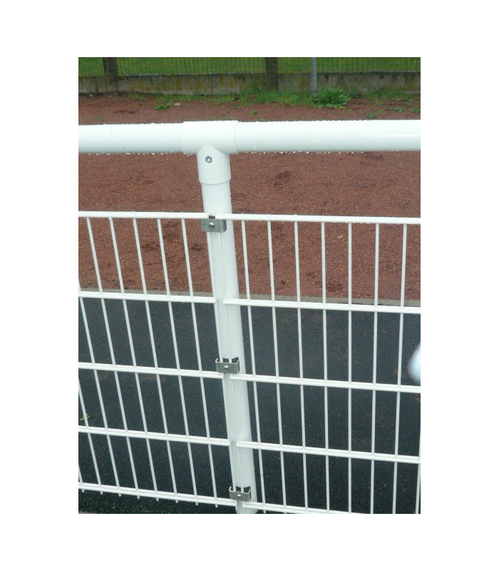 MAIN COURANTE TERRAIN DE FOOTBALL OU RUGBY ZOOM FIXATION DBSTOP