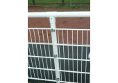 MAIN COURANTE TERRAIN DE FOOTBALL OU RUGBY ZOOM FIXATION DBSTOP