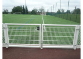 MAIN COURANTE TERRAIN DE FOOTBALL OU RUGBY PORTILLON TREILLIS