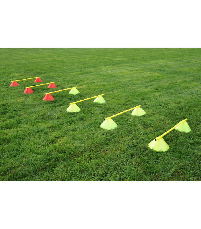 LOT DE 12 PLOTS FENDUS ET 6 JALONS