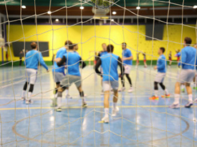 Quels sont les équipements indispensables pour pratiquer le handball ?
